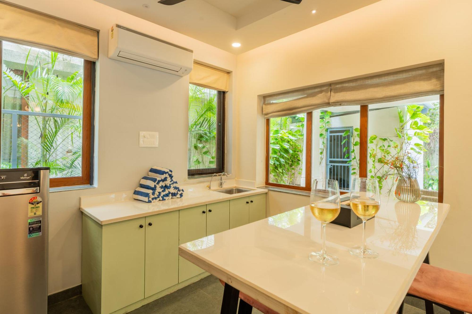 Elivaas 3 Bhk Pvt Pool & Bar - Villa Valerie Oxel Buitenkant foto